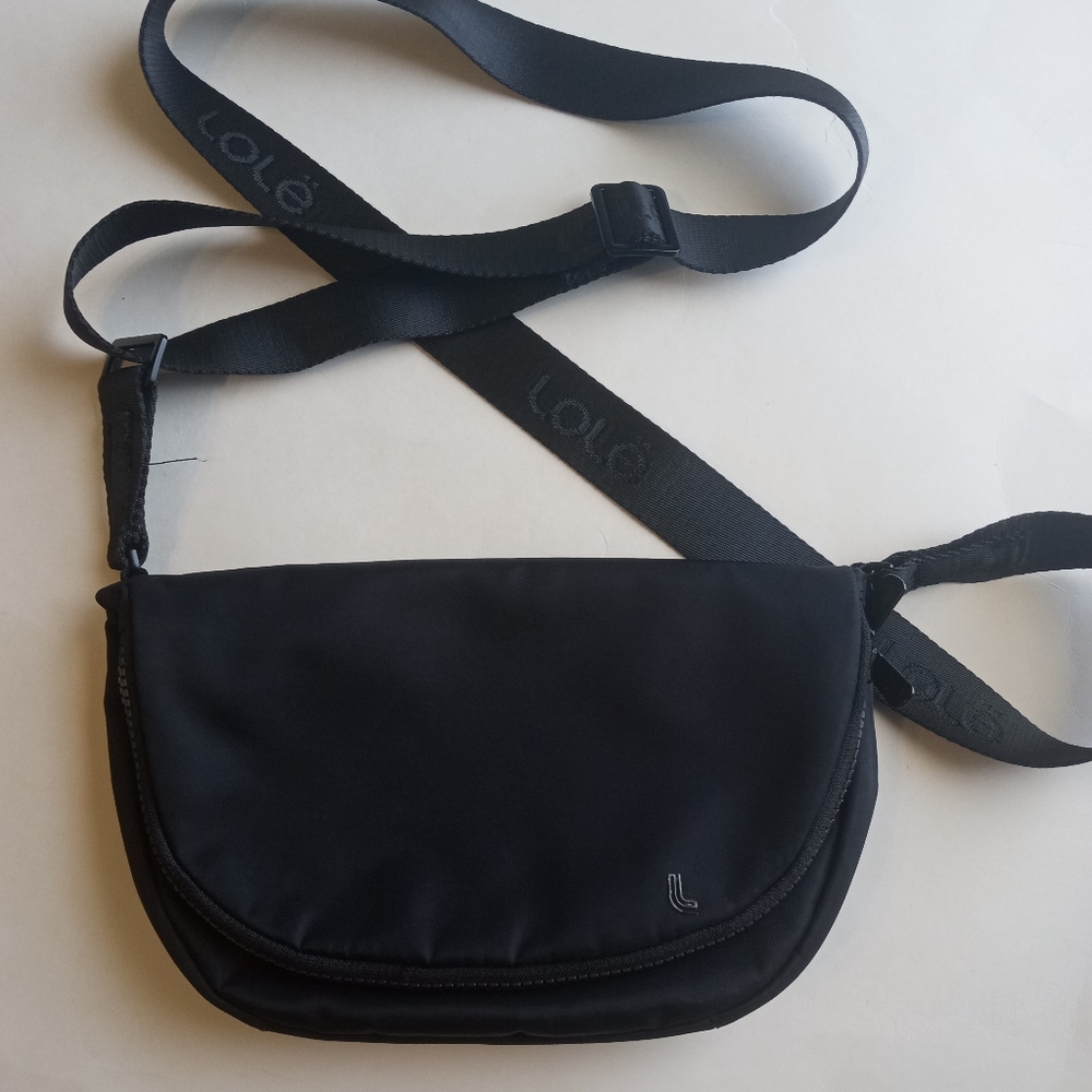 SOLD!Lole Nylon Black Crossbody Bag Adjustable Strap Unisex NWOT - Picture 4 of 12